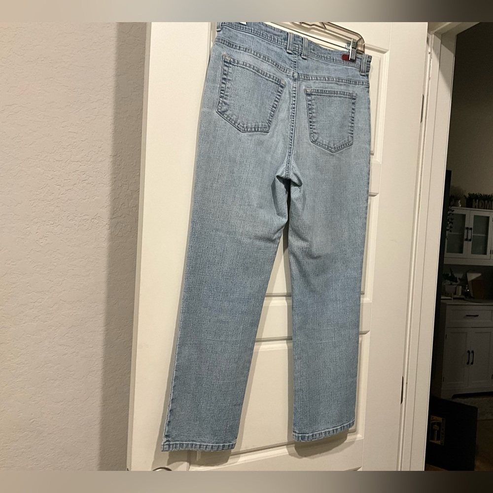 Gloria Vanderbilt Light Blue Straight Leg Jeans